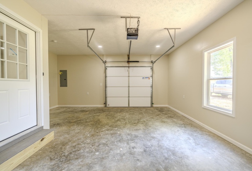 231 CLAUSEL LN, Adamsville, Tennessee 38310, 3 Bedrooms Bedrooms, 8 Rooms Rooms,2 BathroomsBathrooms,Residential,For Sale,CLAUSEL,10224829