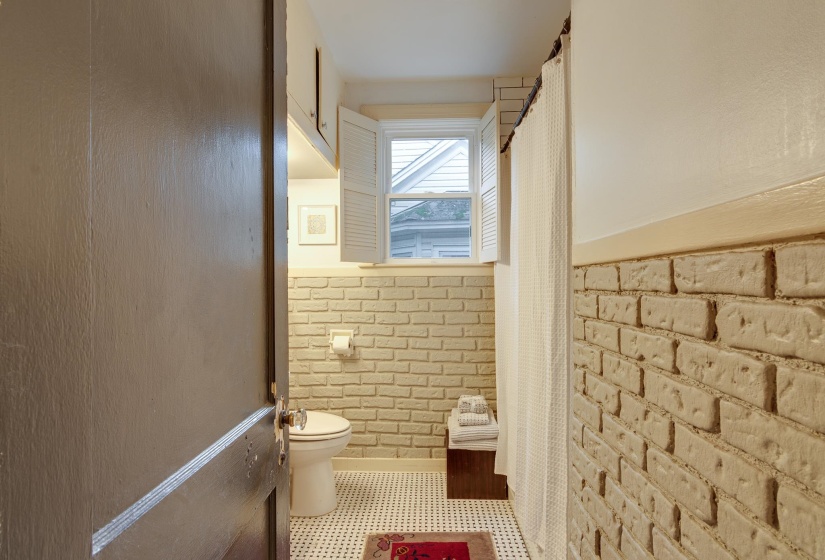 576 GRAHAM ST, Memphis, Tennessee 38111, 2 Bedrooms Bedrooms, 5 Rooms Rooms,1 BathroomBathrooms,Residential,For Sale,GRAHAM,10224830