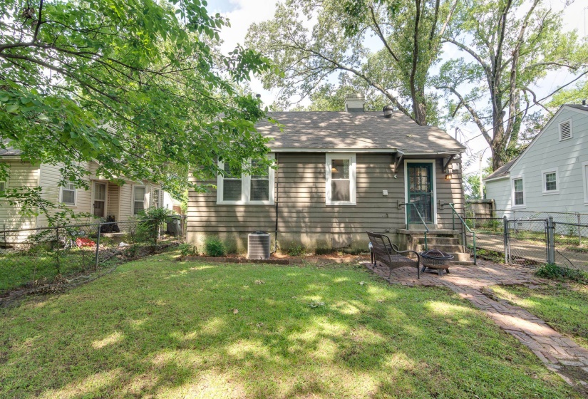 576 GRAHAM ST, Memphis, Tennessee 38111, 2 Bedrooms Bedrooms, 5 Rooms Rooms,1 BathroomBathrooms,Residential,For Sale,GRAHAM,10224830
