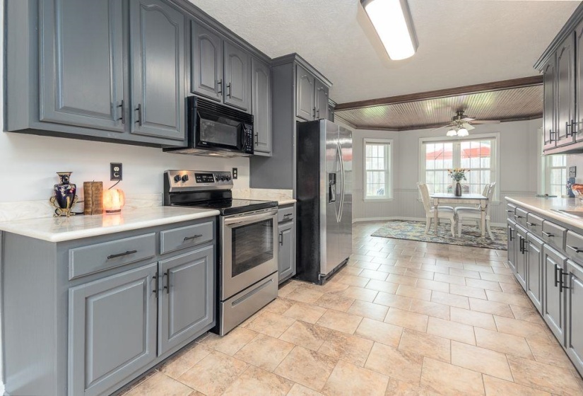 6424 HAWKS CALL LN, Bartlett, Tennessee 38135, 4 Bedrooms Bedrooms, 10 Rooms Rooms,3.1 BathroomsBathrooms,Residential,For Sale,HAWKS CALL,10224839