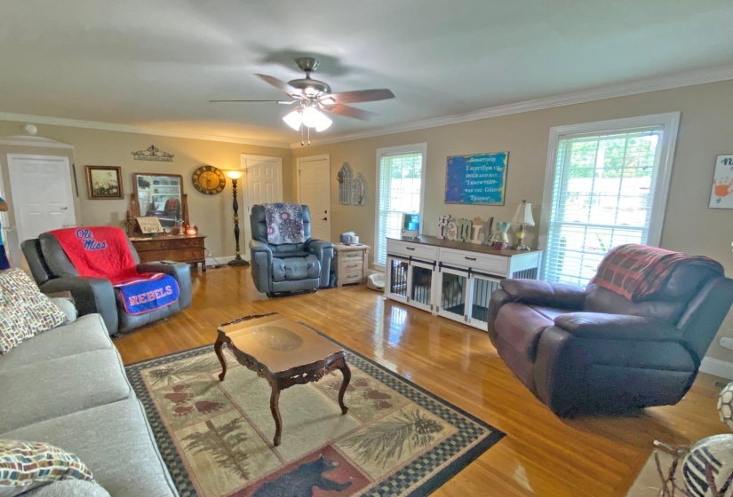 90 JAGGERS LN, Savannah, Tennessee 38372, 4 Bedrooms Bedrooms, 11 Rooms Rooms,3 BathroomsBathrooms,Residential,For Sale,JAGGERS,10224849