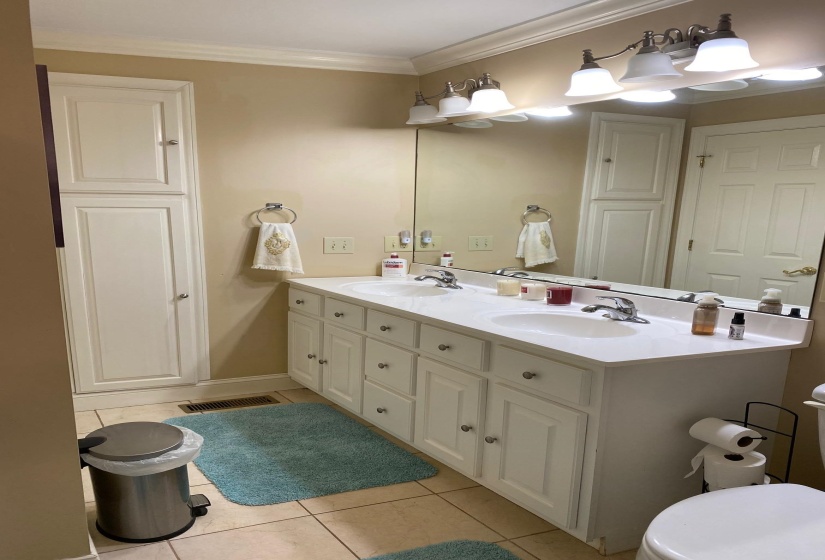 90 JAGGERS LN, Savannah, Tennessee 38372, 4 Bedrooms Bedrooms, 11 Rooms Rooms,3 BathroomsBathrooms,Residential,For Sale,JAGGERS,10224849