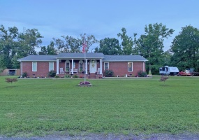 90 JAGGERS LN, Savannah, Tennessee 38372, 4 Bedrooms Bedrooms, 11 Rooms Rooms,3 BathroomsBathrooms,Residential,For Sale,JAGGERS,10224849