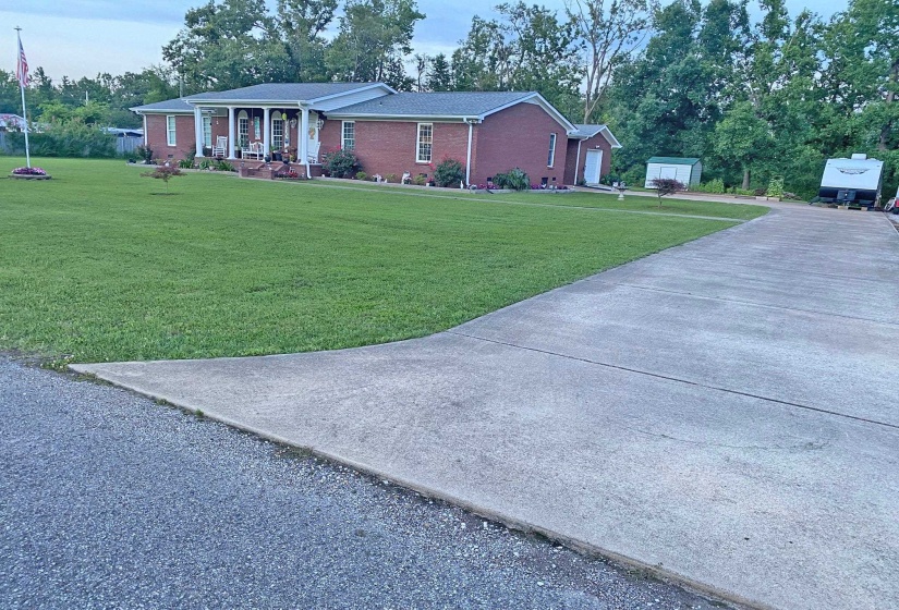 90 JAGGERS LN, Savannah, Tennessee 38372, 4 Bedrooms Bedrooms, 11 Rooms Rooms,3 BathroomsBathrooms,Residential,For Sale,JAGGERS,10224849