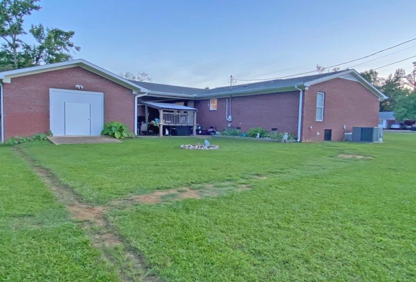 90 JAGGERS LN, Savannah, Tennessee 38372, 4 Bedrooms Bedrooms, 11 Rooms Rooms,3 BathroomsBathrooms,Residential,For Sale,JAGGERS,10224849