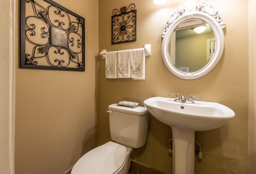 8145 HUNTERS GROVE LN, Germantown, Tennessee 38138, 3 Bedrooms Bedrooms, 6 Rooms Rooms,2.1 BathroomsBathrooms,Residential,For Sale,HUNTERS GROVE,10224855