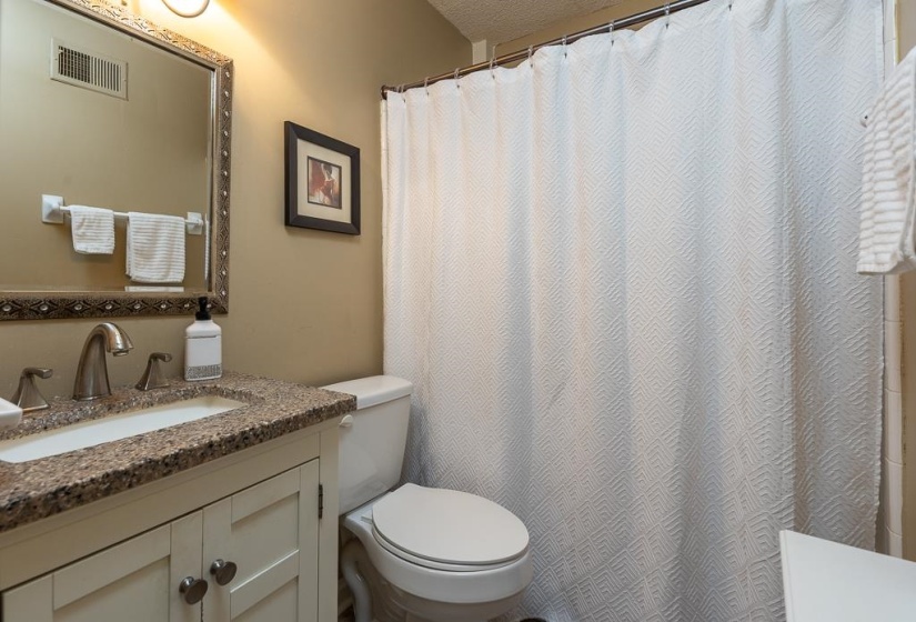 8145 HUNTERS GROVE LN, Germantown, Tennessee 38138, 3 Bedrooms Bedrooms, 6 Rooms Rooms,2.1 BathroomsBathrooms,Residential,For Sale,HUNTERS GROVE,10224855