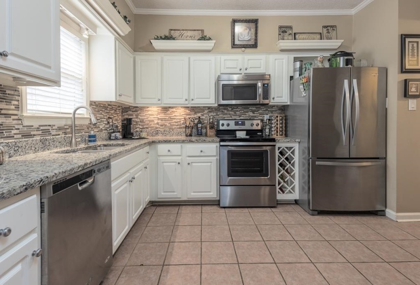 8145 HUNTERS GROVE LN, Germantown, Tennessee 38138, 3 Bedrooms Bedrooms, 6 Rooms Rooms,2.1 BathroomsBathrooms,Residential,For Sale,HUNTERS GROVE,10224855