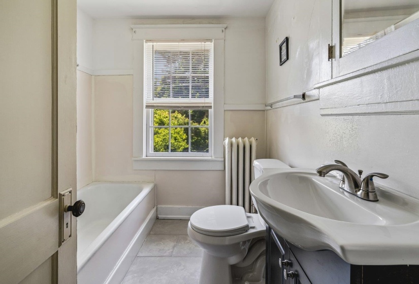 703 EVERGREEN ST, Memphis, Tennessee 38107, 3 Bedrooms Bedrooms, ,2 BathroomsBathrooms,Duplexes,For Sale,EVERGREEN,10224879