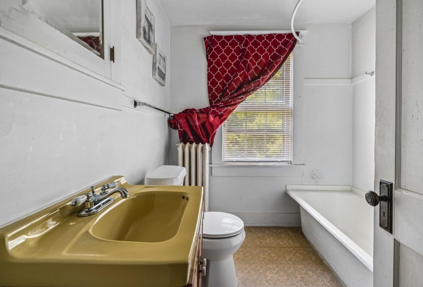 703 EVERGREEN ST, Memphis, Tennessee 38107, 3 Bedrooms Bedrooms, ,2 BathroomsBathrooms,Duplexes,For Sale,EVERGREEN,10224879
