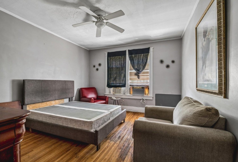 703 EVERGREEN ST, Memphis, Tennessee 38107, 3 Bedrooms Bedrooms, ,2 BathroomsBathrooms,Duplexes,For Sale,EVERGREEN,10224879
