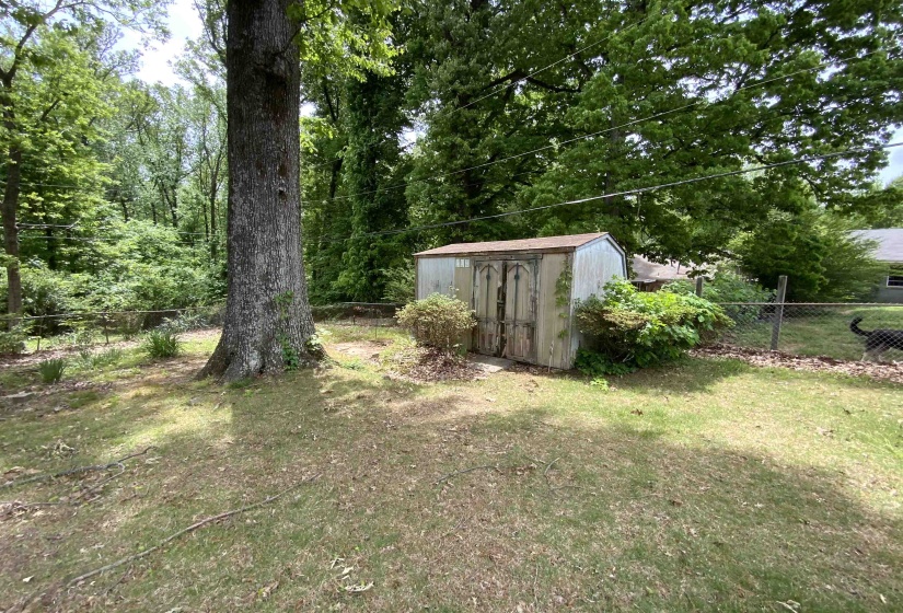 3731 HELMWOOD ST, Memphis, Tennessee 38127, 3 Bedroom Bedrooms, 7 Room Rooms,1.1 BathroomBathrooms,Residential,For Sale,HELMWOOD,0,10219384