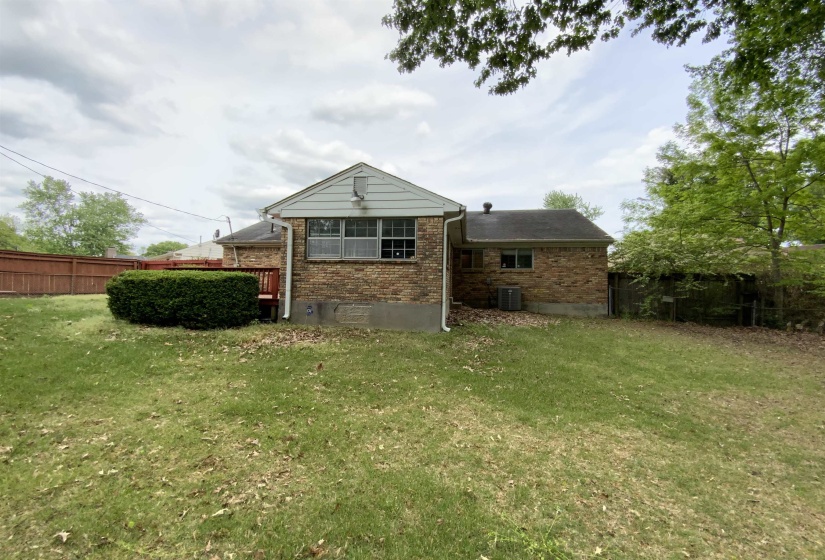 3731 HELMWOOD ST, Memphis, Tennessee 38127, 3 Bedroom Bedrooms, 7 Room Rooms,1.1 BathroomBathrooms,Residential,For Sale,HELMWOOD,0,10219384