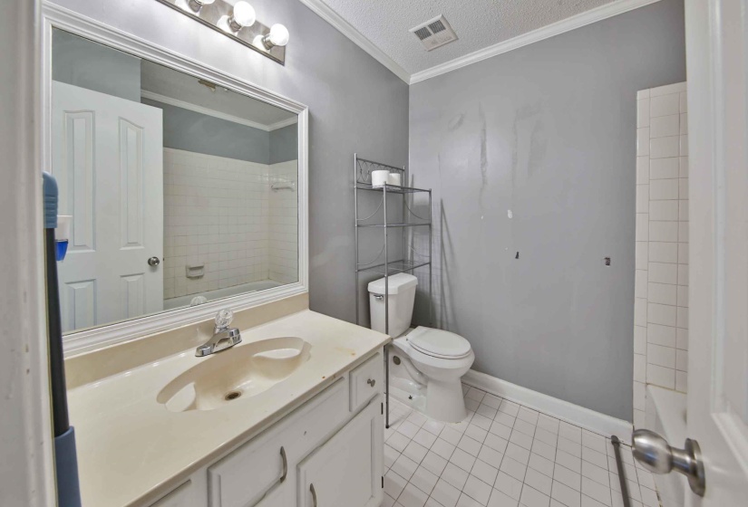 5461 SWEETWATER LN, Bartlett, Tennessee 38135, 3 Bedroom Bedrooms, 6 Room Rooms,2.1 BathroomBathrooms,Residential,For Sale,SWEETWATER,0,10223318