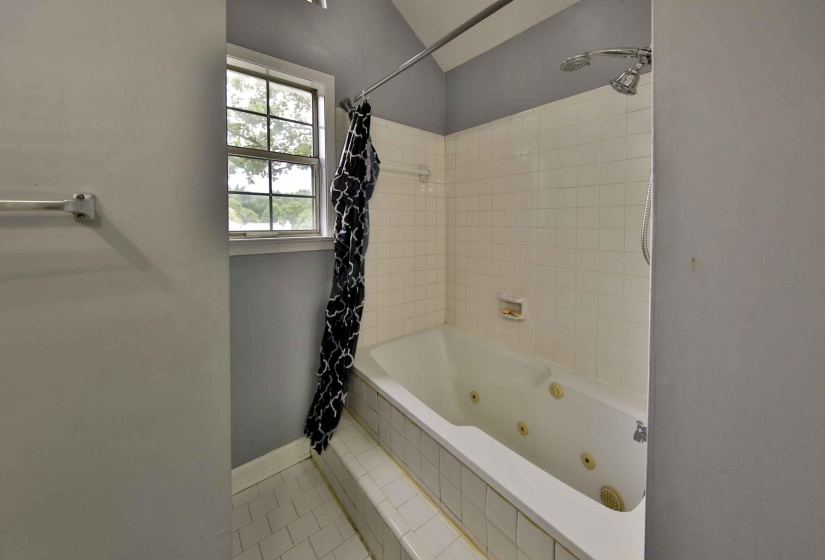 5461 SWEETWATER LN, Bartlett, Tennessee 38135, 3 Bedroom Bedrooms, 6 Room Rooms,2.1 BathroomBathrooms,Residential,For Sale,SWEETWATER,0,10223318