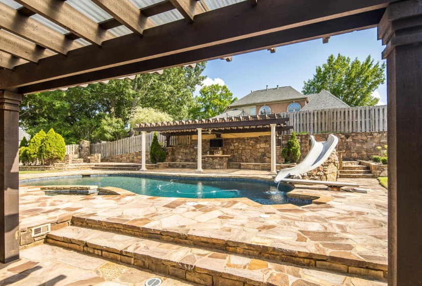 1817 LILES LN, Collierville, Tennessee 38017, 4 Bedrooms Bedrooms, 10 Rooms Rooms,3.1 BathroomsBathrooms,Residential,For Sale,LILES,10224861