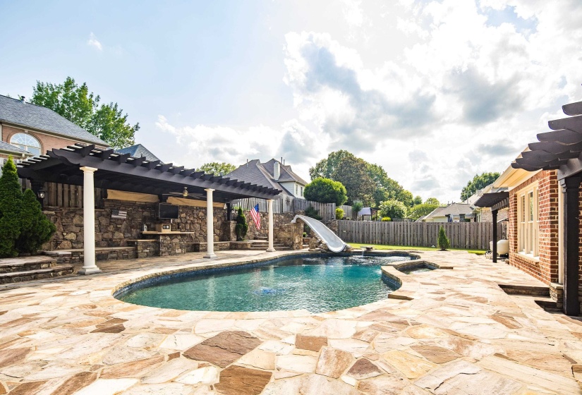 1817 LILES LN, Collierville, Tennessee 38017, 4 Bedrooms Bedrooms, 10 Rooms Rooms,3.1 BathroomsBathrooms,Residential,For Sale,LILES,10224861