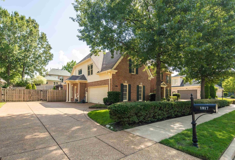 1817 LILES LN, Collierville, Tennessee 38017, 4 Bedrooms Bedrooms, 10 Rooms Rooms,3.1 BathroomsBathrooms,Residential,For Sale,LILES,10224861