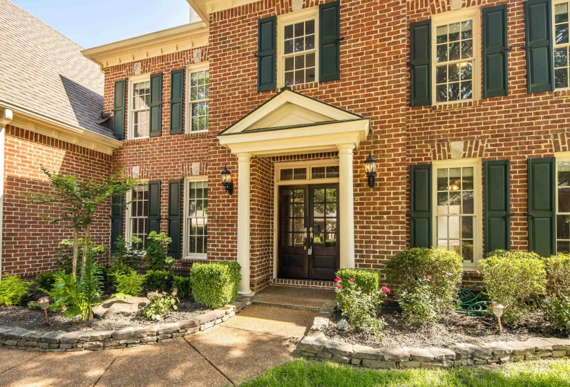 1817 LILES LN, Collierville, Tennessee 38017, 4 Bedrooms Bedrooms, 10 Rooms Rooms,3.1 BathroomsBathrooms,Residential,For Sale,LILES,10224861