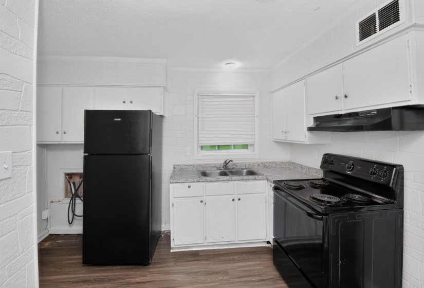 3994 LEECH RD, Memphis, Tennessee 38109, 3 Bedrooms Bedrooms, 6 Rooms Rooms,1 BathroomBathrooms,Residential,For Sale,LEECH,10224865