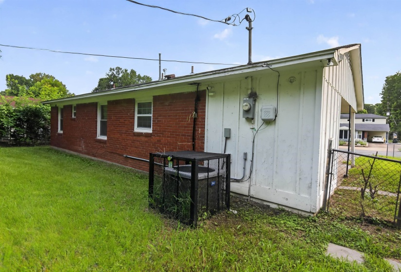 3994 LEECH RD, Memphis, Tennessee 38109, 3 Bedrooms Bedrooms, 6 Rooms Rooms,1 BathroomBathrooms,Residential,For Sale,LEECH,10224865