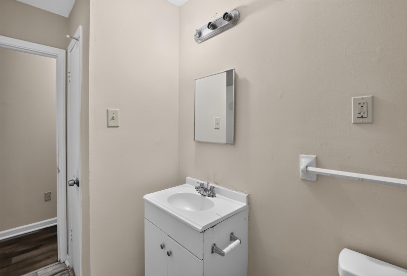 3433 BEECH GROVE RD, Memphis, Tennessee 38118, 3 Bedrooms Bedrooms, 7 Rooms Rooms,1 BathroomBathrooms,Residential,For Sale,BEECH GROVE,10224869