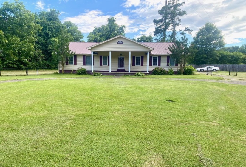 1535 CHRISTINE CV, Covington, Tennessee 38019, 3 Bedrooms Bedrooms, 9 Rooms Rooms,2 BathroomsBathrooms,Residential,For Sale,CHRISTINE,10224873