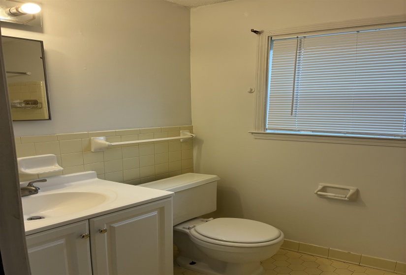 2747 WHITNEY AVE, Memphis, Tennessee 38127, 3 Bedrooms Bedrooms, 7 Rooms Rooms,2 BathroomsBathrooms,Residential,For Sale,WHITNEY,10224878