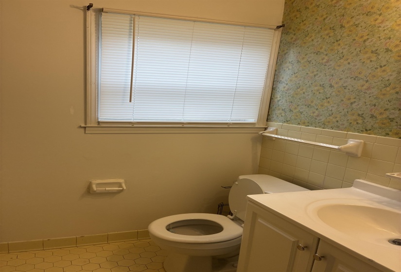 2747 WHITNEY AVE, Memphis, Tennessee 38127, 3 Bedrooms Bedrooms, 7 Rooms Rooms,2 BathroomsBathrooms,Residential,For Sale,WHITNEY,10224878