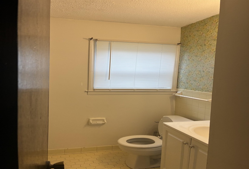 2747 WHITNEY AVE, Memphis, Tennessee 38127, 3 Bedrooms Bedrooms, 7 Rooms Rooms,2 BathroomsBathrooms,Residential,For Sale,WHITNEY,10224878