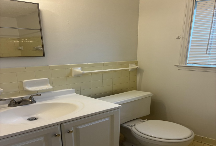 2747 WHITNEY AVE, Memphis, Tennessee 38127, 3 Bedrooms Bedrooms, 7 Rooms Rooms,2 BathroomsBathrooms,Residential,For Sale,WHITNEY,10224878