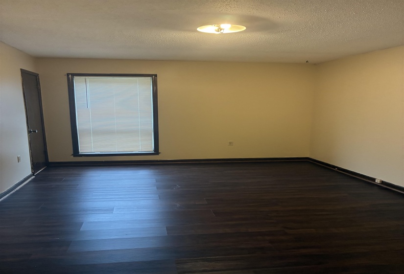 2747 WHITNEY AVE, Memphis, Tennessee 38127, 3 Bedrooms Bedrooms, 7 Rooms Rooms,2 BathroomsBathrooms,Residential,For Sale,WHITNEY,10224878