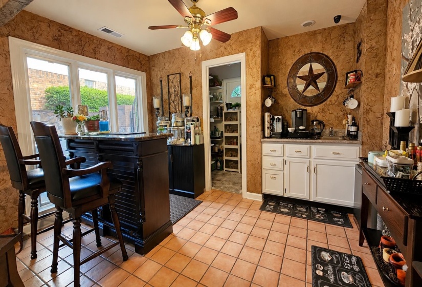 8332 COUNTRYWOOD FWY, Memphis, Tennessee 38016, 4 Bedrooms Bedrooms, 11 Rooms Rooms,4.2 BathroomsBathrooms,Residential,For Sale,COUNTRYWOOD,10224882