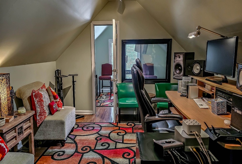 8332 COUNTRYWOOD FWY, Memphis, Tennessee 38016, 4 Bedrooms Bedrooms, 11 Rooms Rooms,4.2 BathroomsBathrooms,Residential,For Sale,COUNTRYWOOD,10224882