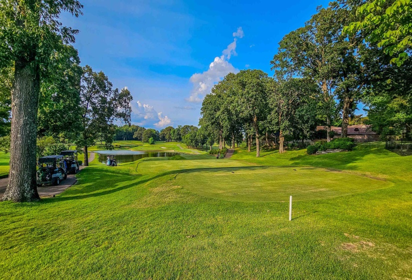 8332 COUNTRYWOOD FWY, Memphis, Tennessee 38016, 4 Bedrooms Bedrooms, 11 Rooms Rooms,4.2 BathroomsBathrooms,Residential,For Sale,COUNTRYWOOD,10224882