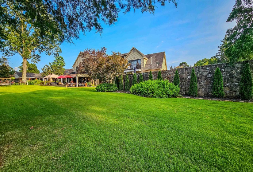 8332 COUNTRYWOOD FWY, Memphis, Tennessee 38016, 4 Bedrooms Bedrooms, 11 Rooms Rooms,4.2 BathroomsBathrooms,Residential,For Sale,COUNTRYWOOD,10224882