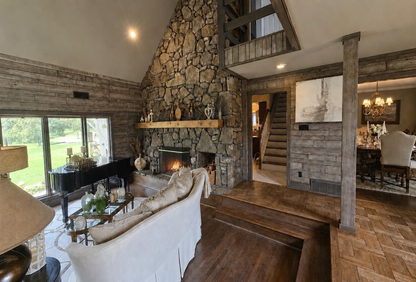 8332 COUNTRYWOOD FWY, Memphis, Tennessee 38016, 4 Bedrooms Bedrooms, 11 Rooms Rooms,4.2 BathroomsBathrooms,Residential,For Sale,COUNTRYWOOD,10224882