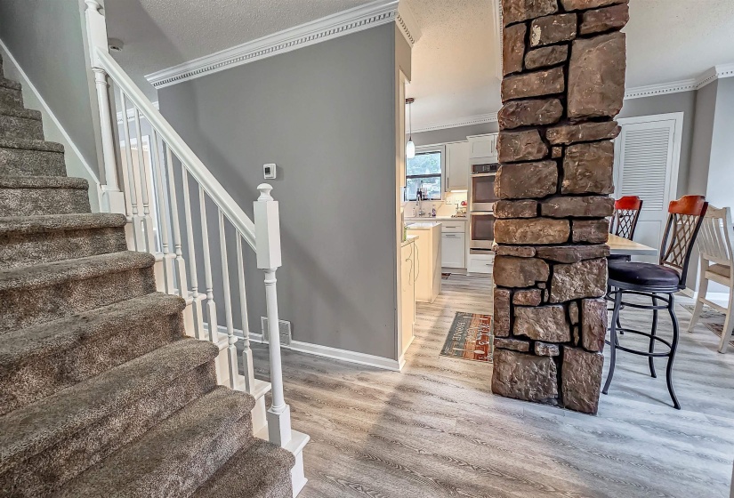 2455 SURREYHILL PL, Memphis, Tennessee 38016, 5 Bedrooms Bedrooms, 10 Rooms Rooms,3.1 BathroomsBathrooms,Residential,For Sale,SURREYHILL,10224883