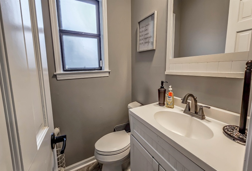 2455 SURREYHILL PL, Memphis, Tennessee 38016, 5 Bedrooms Bedrooms, 10 Rooms Rooms,3.1 BathroomsBathrooms,Residential,For Sale,SURREYHILL,10224883