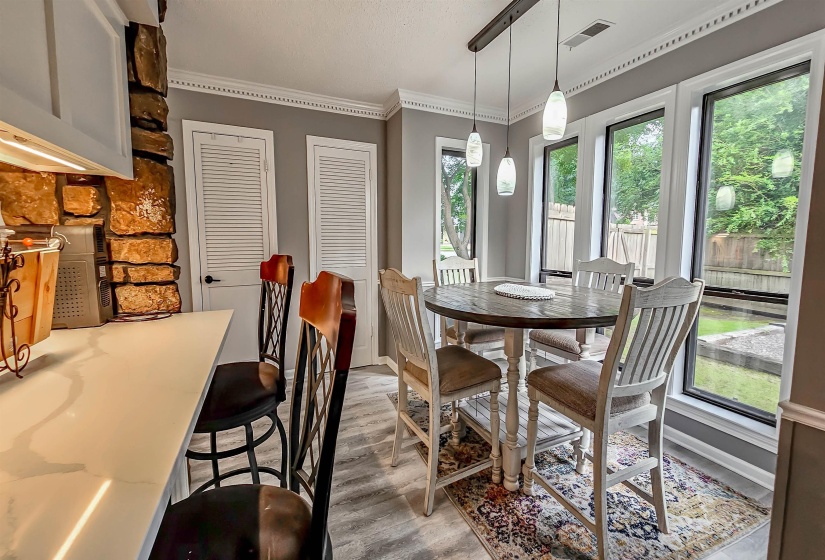 2455 SURREYHILL PL, Memphis, Tennessee 38016, 5 Bedrooms Bedrooms, 10 Rooms Rooms,3.1 BathroomsBathrooms,Residential,For Sale,SURREYHILL,10224883