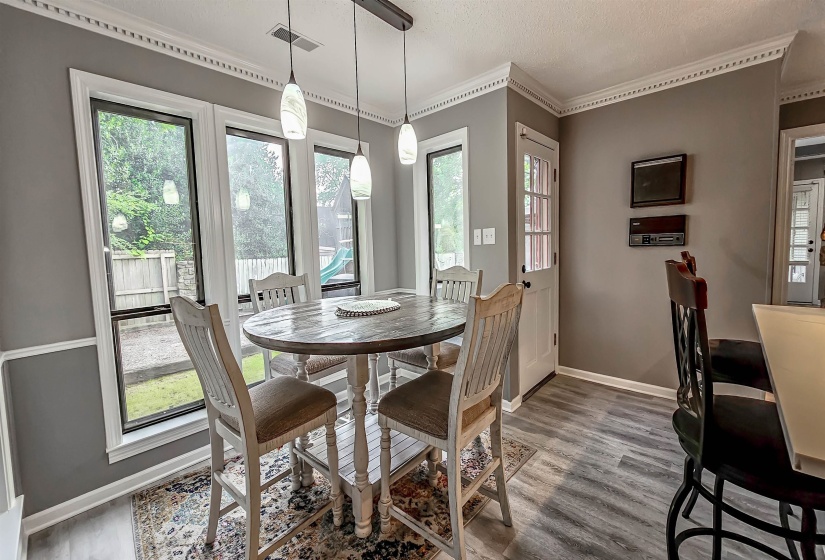 2455 SURREYHILL PL, Memphis, Tennessee 38016, 5 Bedrooms Bedrooms, 10 Rooms Rooms,3.1 BathroomsBathrooms,Residential,For Sale,SURREYHILL,10224883