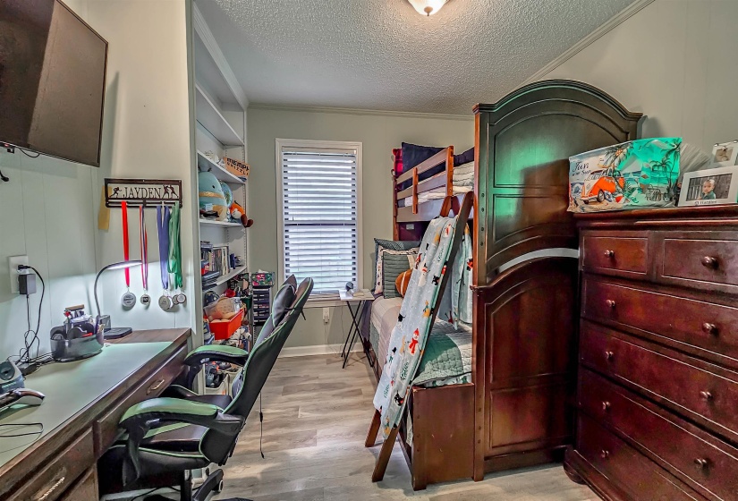 2455 SURREYHILL PL, Memphis, Tennessee 38016, 5 Bedrooms Bedrooms, 10 Rooms Rooms,3.1 BathroomsBathrooms,Residential,For Sale,SURREYHILL,10224883