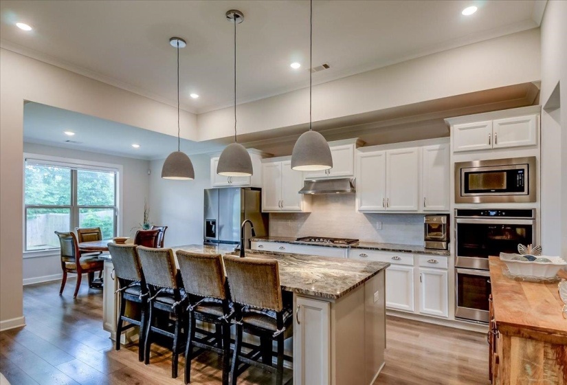 4684 KINGS FOREST DR, Bartlett, Tennessee 38135, 5 Bedrooms Bedrooms, 11 Rooms Rooms,3 BathroomsBathrooms,Residential,For Sale,KINGS FOREST,10224889