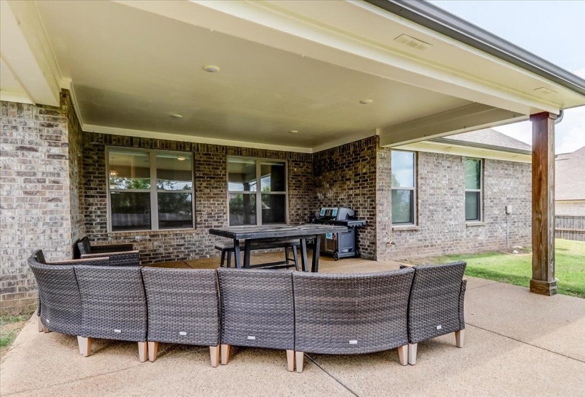 4684 KINGS FOREST DR, Bartlett, Tennessee 38135, 5 Bedrooms Bedrooms, 11 Rooms Rooms,3 BathroomsBathrooms,Residential,For Sale,KINGS FOREST,10224889