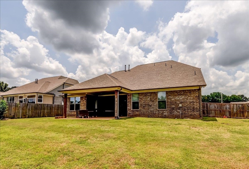 4684 KINGS FOREST DR, Bartlett, Tennessee 38135, 5 Bedrooms Bedrooms, 11 Rooms Rooms,3 BathroomsBathrooms,Residential,For Sale,KINGS FOREST,10224889