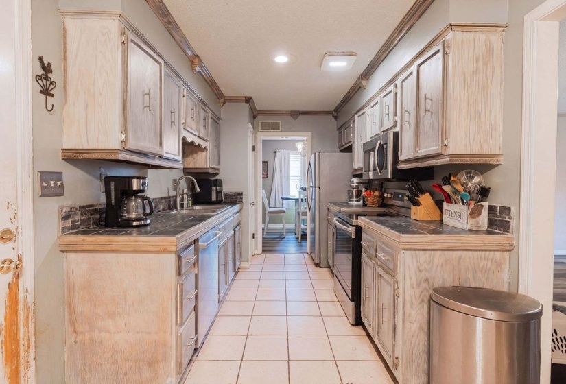 3527 VENSON DR, Bartlett, Tennessee 38135, 3 Bedrooms Bedrooms, 7 Rooms Rooms,2 BathroomsBathrooms,Residential,For Sale,VENSON,10224890