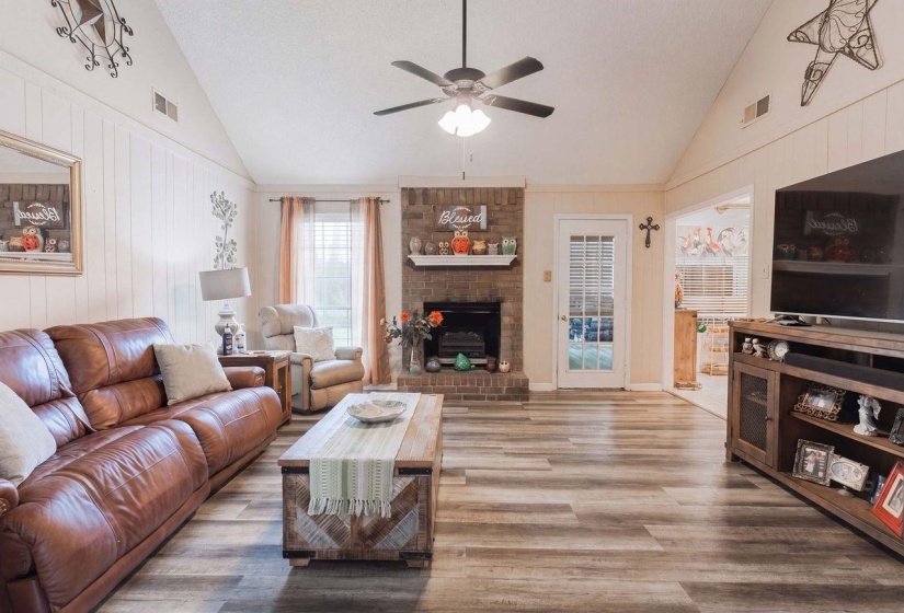 3527 VENSON DR, Bartlett, Tennessee 38135, 3 Bedrooms Bedrooms, 7 Rooms Rooms,2 BathroomsBathrooms,Residential,For Sale,VENSON,10224890