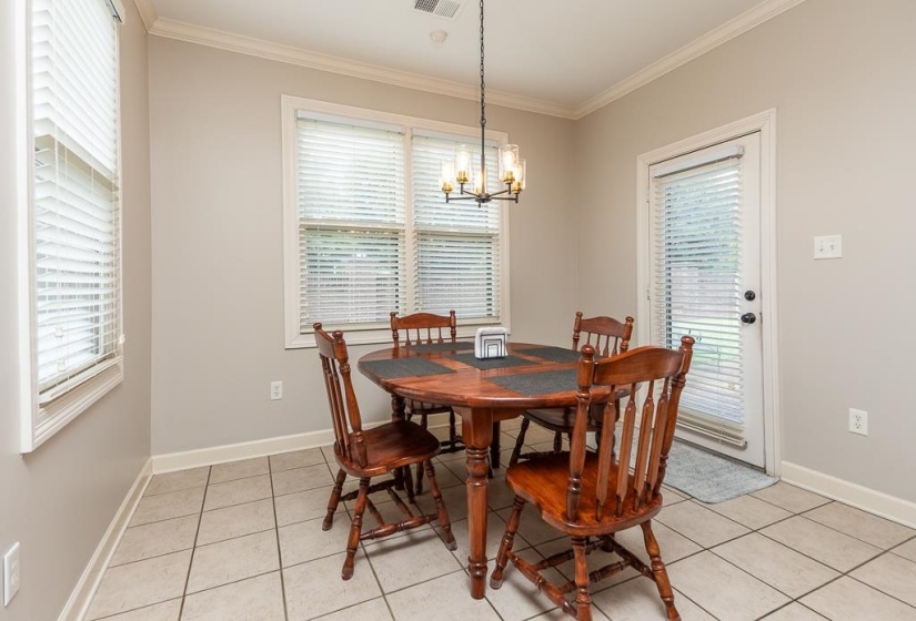8960 GROVELAWN CV, Germantown, Tennessee 38139, 4 Bedrooms Bedrooms, 10 Rooms Rooms,3.1 BathroomsBathrooms,Residential,For Sale,GROVELAWN,10224898