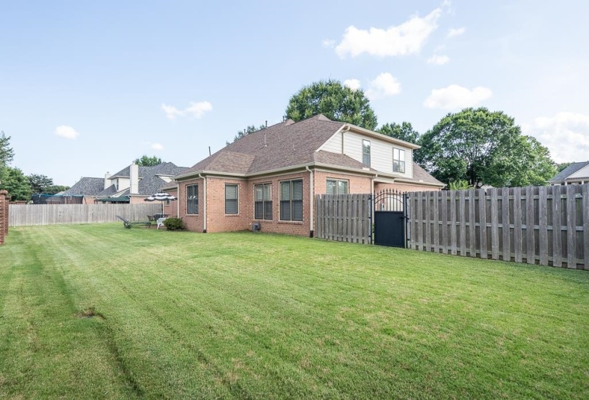 8960 GROVELAWN CV, Germantown, Tennessee 38139, 4 Bedrooms Bedrooms, 10 Rooms Rooms,3.1 BathroomsBathrooms,Residential,For Sale,GROVELAWN,10224898