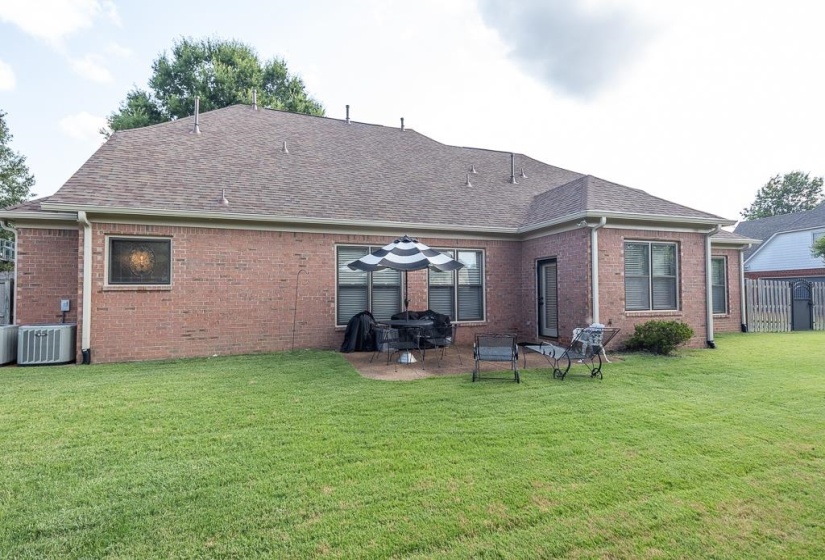8960 GROVELAWN CV, Germantown, Tennessee 38139, 4 Bedrooms Bedrooms, 10 Rooms Rooms,3.1 BathroomsBathrooms,Residential,For Sale,GROVELAWN,10224898